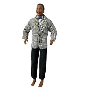 1991 Barbie Fashion Avenue African American Doll Mattel Outfit